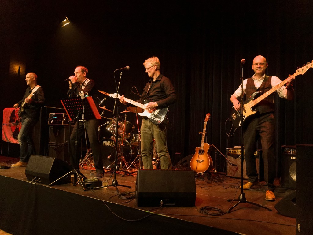 Van Nature: swing rock live op het podium